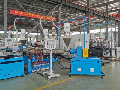 https://www.baod-extrusion.com/multi-layer-pa-smooth-corrugated-hose-tube-extrusion-line-product/
