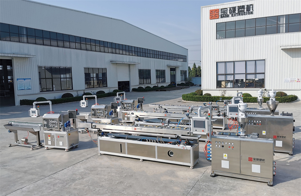 Multiple sets of precision medical tube extrusion line delivery (1)