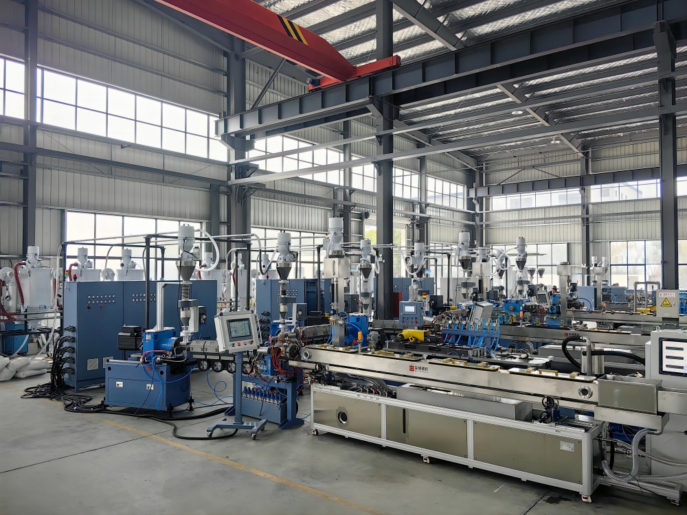 three-layer PA pipe extrusion-2