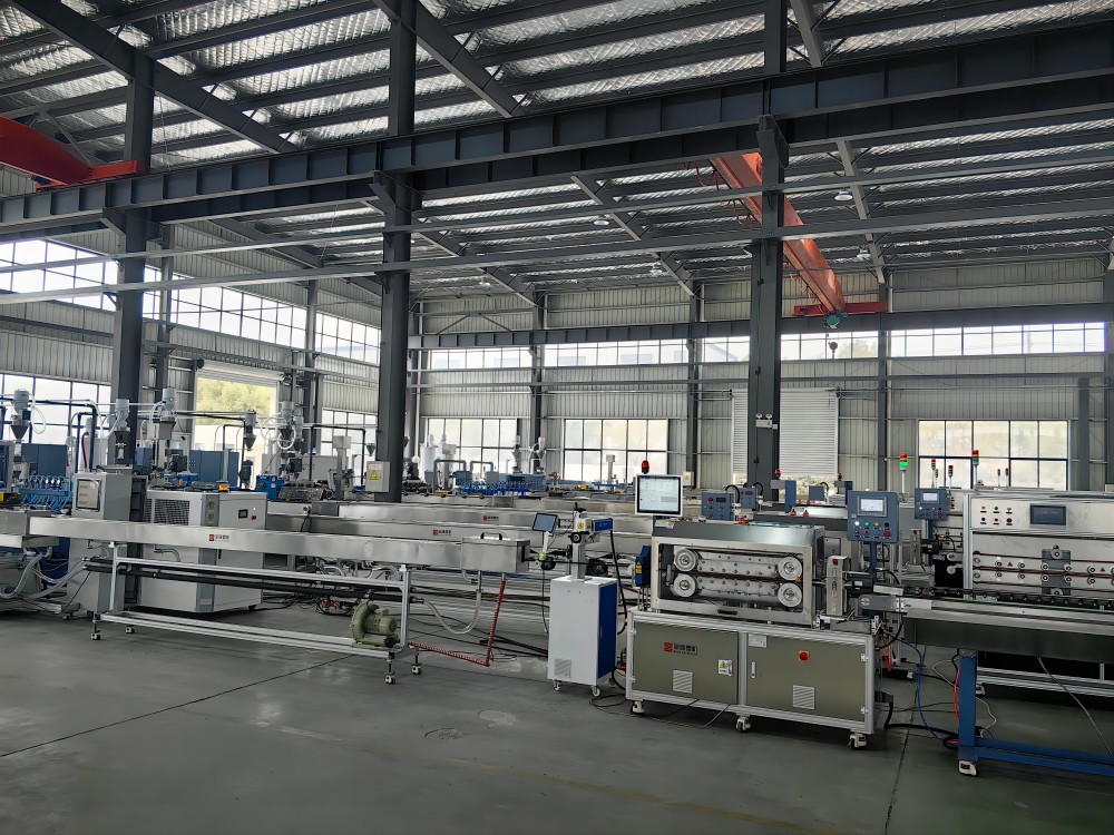 three-layer PA pipe extrusion-3
